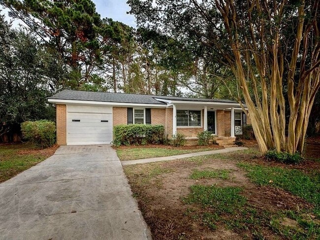Photo - 4 Bedroom 2 Bath House in Lawton Bluff - James Island