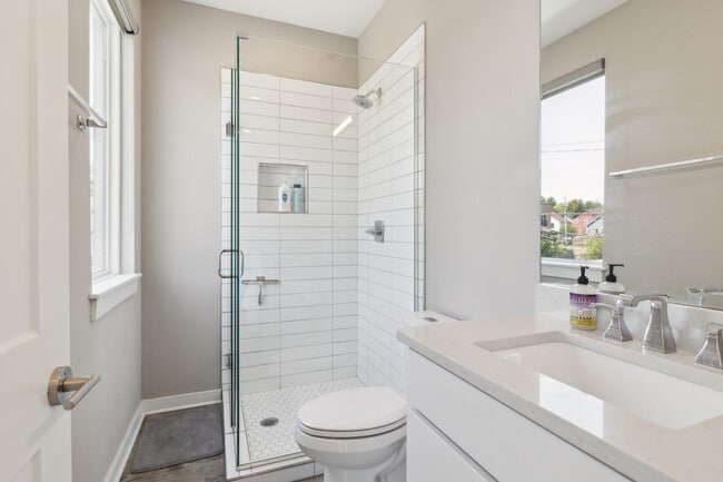 Photo - 1300 Lischey Ave