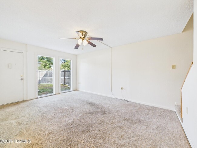 Photo - 201 Fox Run Ave