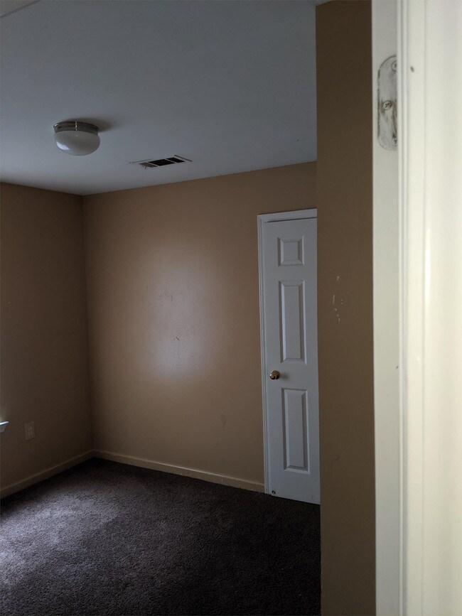 Photo - 3566 North St