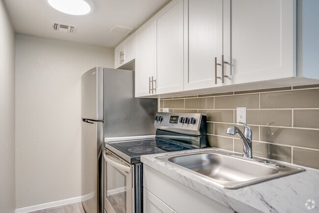 STUDIO, 1BA - 335SF
