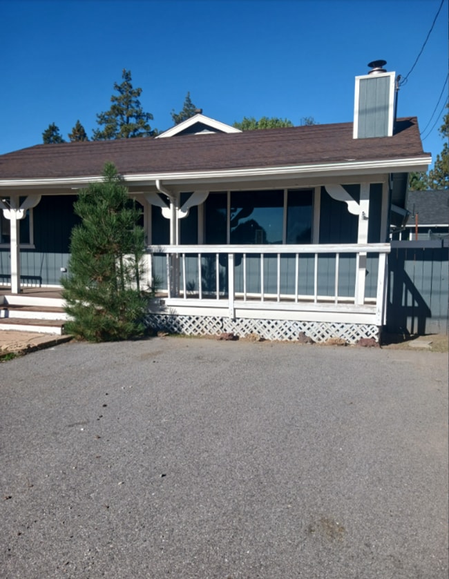 1066 Paradise Way