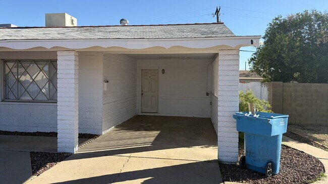 Photo - Mid-Century Dream with Beautiful POOL !!!