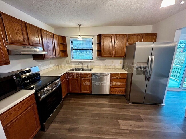 Photo - 662 Lakewood Dr