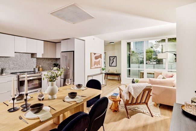 Photo - Comma King George