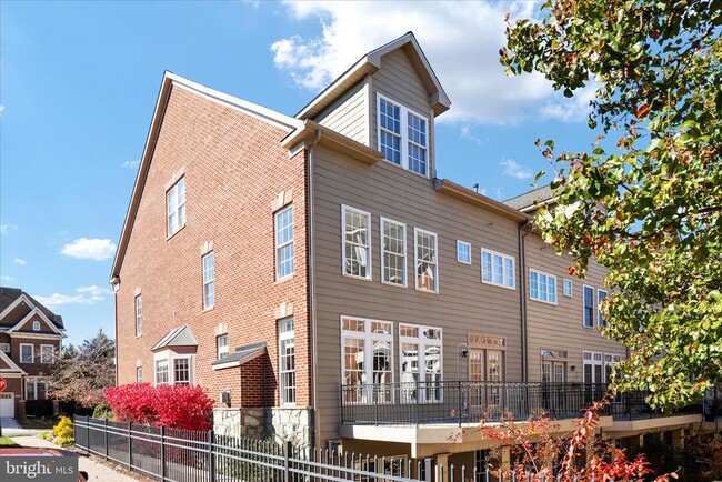 Building Photo - 18334 Buccaneer Terrace