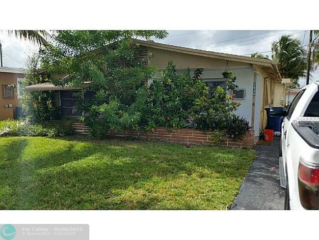 Photo - 2625 NW 68th Ave Casa