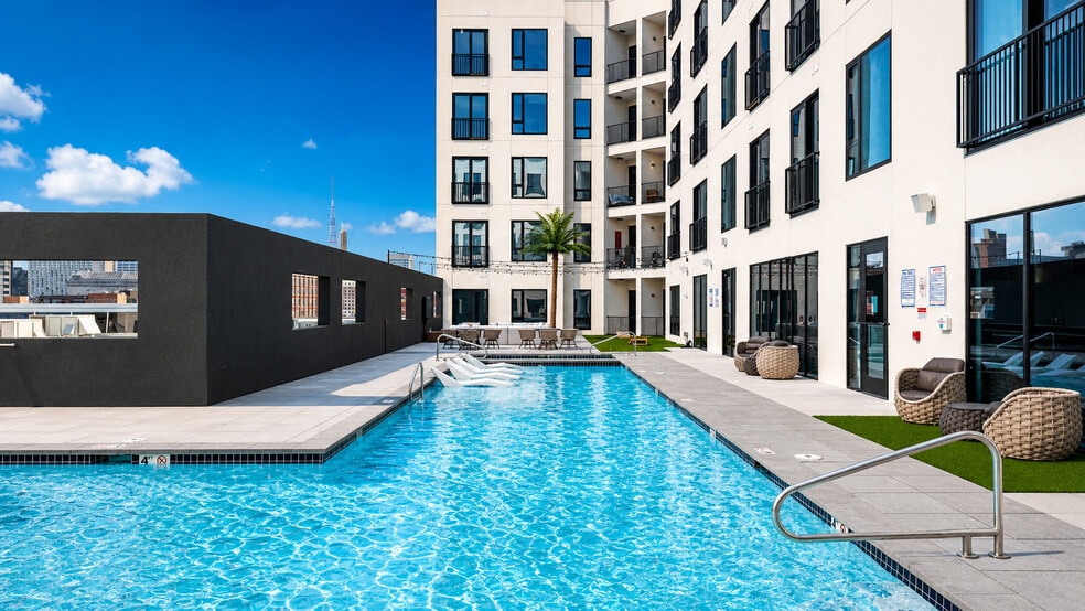Wonderland's Pool