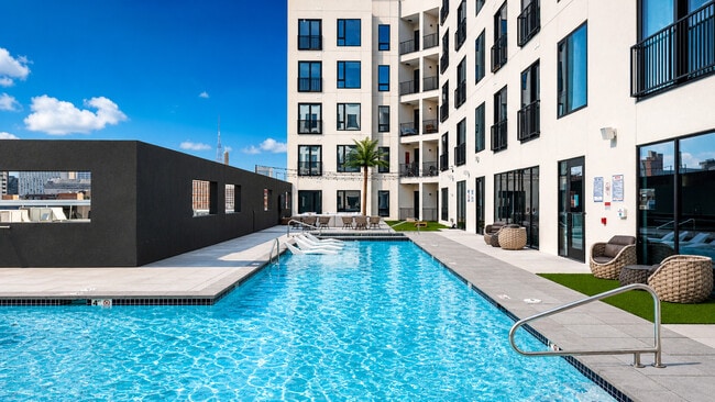 Wonderland's Pool