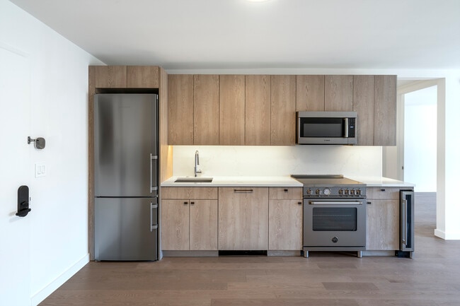 Photo - 220 East 72nd Street