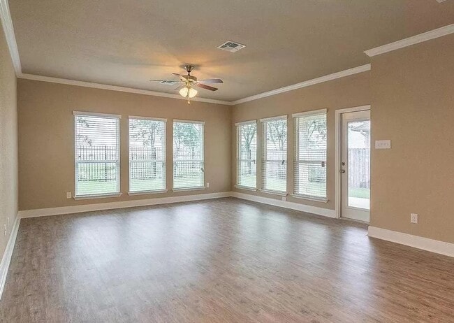 Photo - 613 Fair Springs Dr