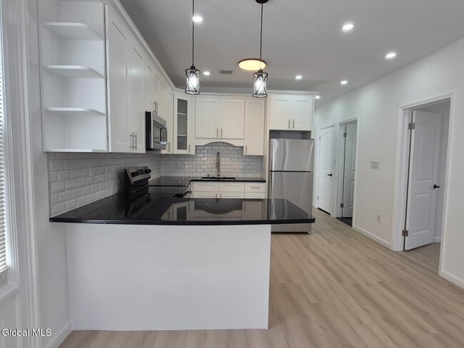 Photo - 445 5th Ave