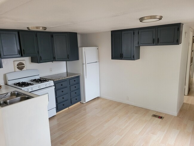 Photo - 4050 Jupiter St