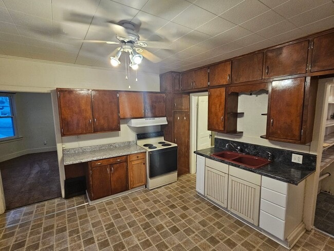 Photo - 905 S 21st St Apartment Unit Upper