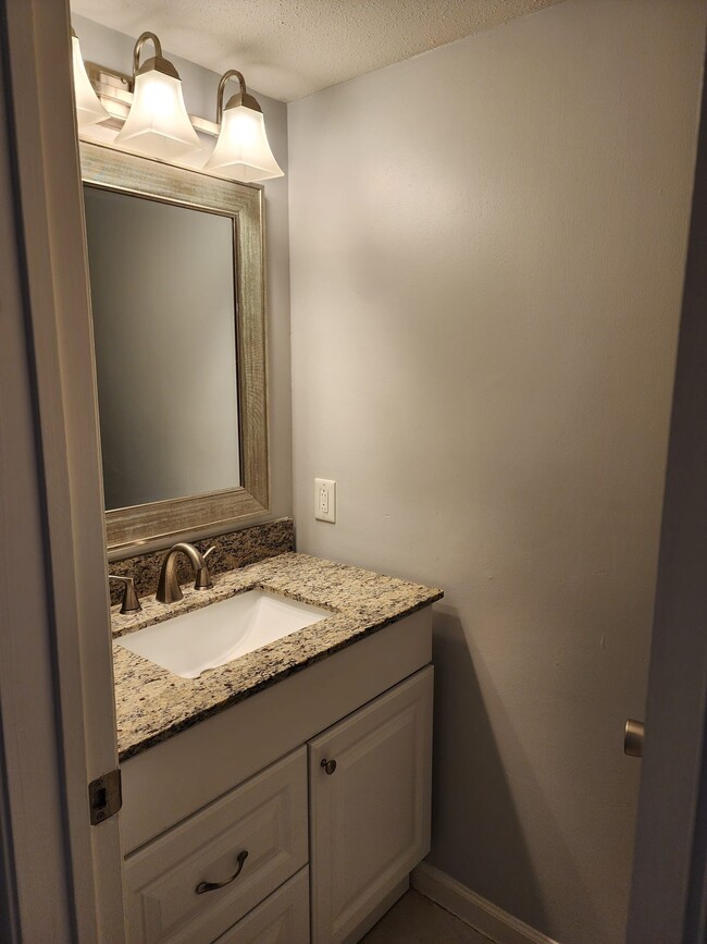 Photo - 11710 Southlake Dr Unit 6