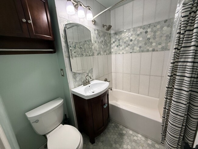 Photo - Luxury 4 Bed Home with Bonus Rooms and Pool