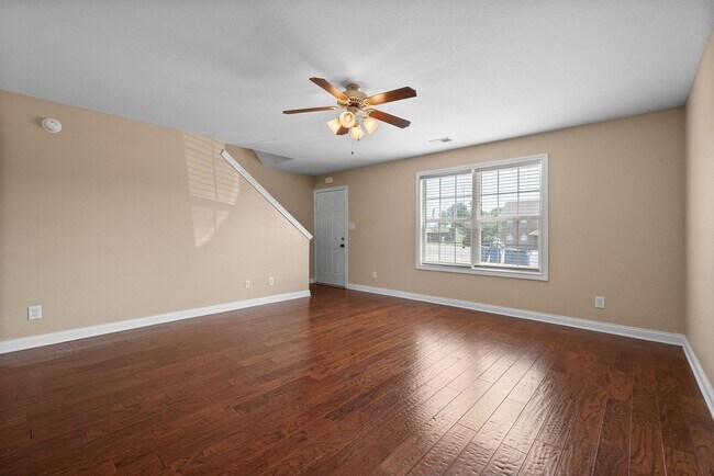 Photo - 1801 Beckett Dr Unit B