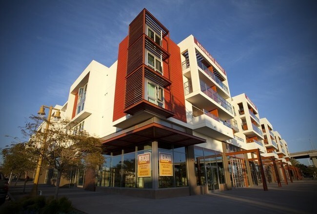 Photo - 1985 National Ave