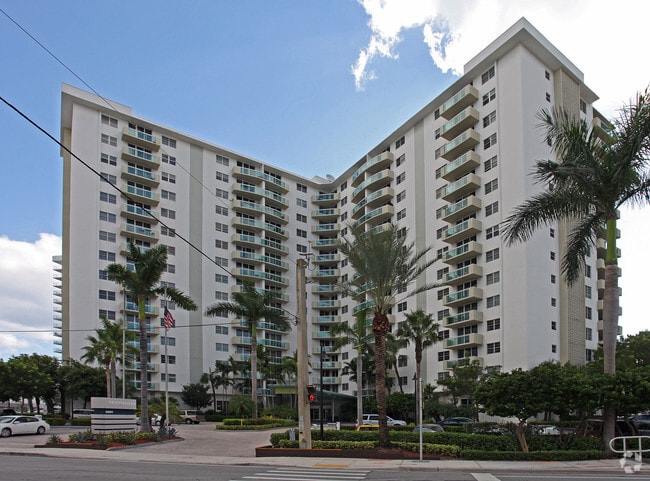 Residences on Hollywood