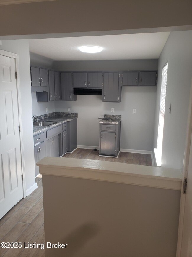 Photo - 102 E Florence Ave