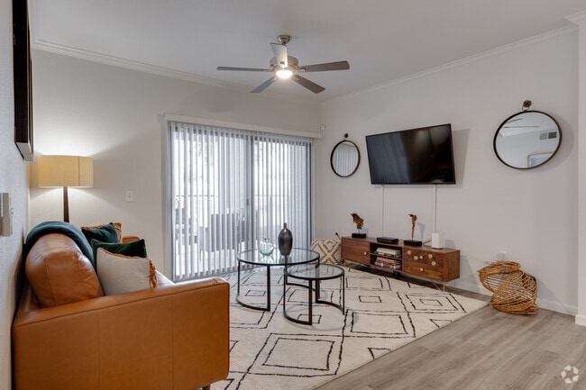 2BR, 2BA - 1,135SF