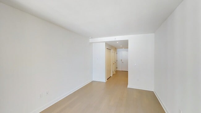 Photo - Hoyt & Horn Apartments