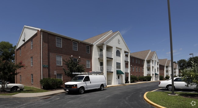 Planters Run Apartments (55+ Active Adult)