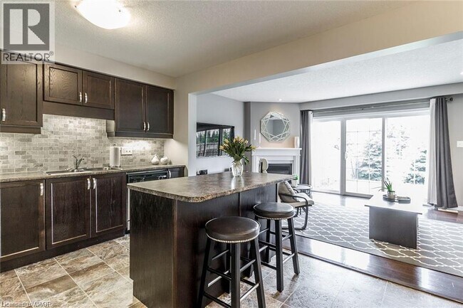 Photo - 508 Beaumont Cres