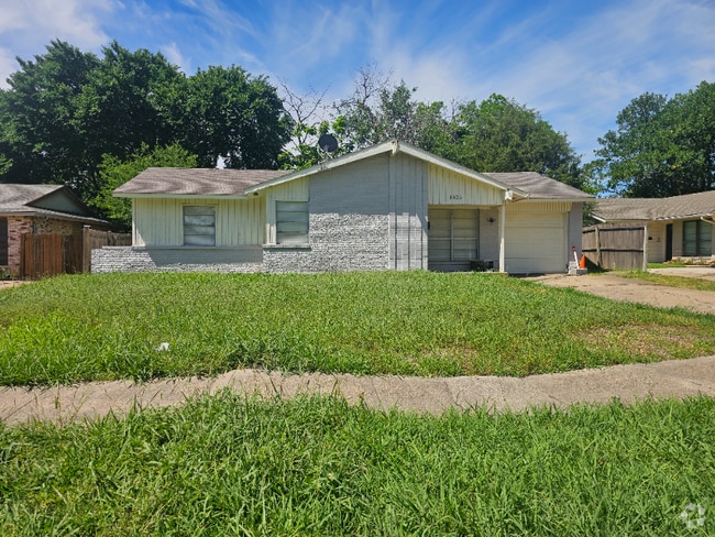 Building Photo - 4325 Chestnut Dr Rental