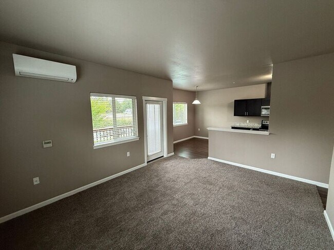 Photo - 4245 Hawthorne Ave NE Unit 101
