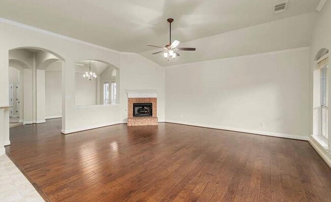 11405 Larue Belle Ln
