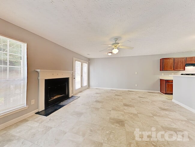 Photo - 3703 Harvest Dr