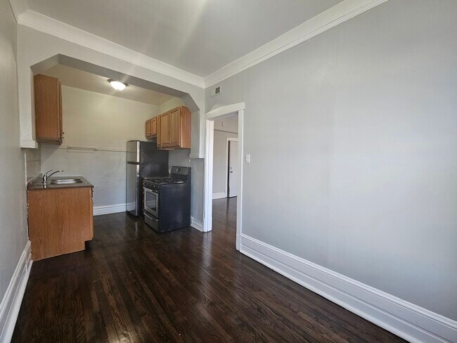 Photo - 4751 N Monticello Ave