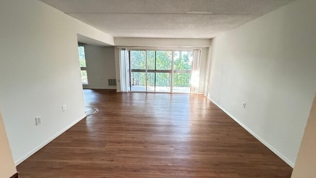 Photo - 5180 Maris Ave Unit 300