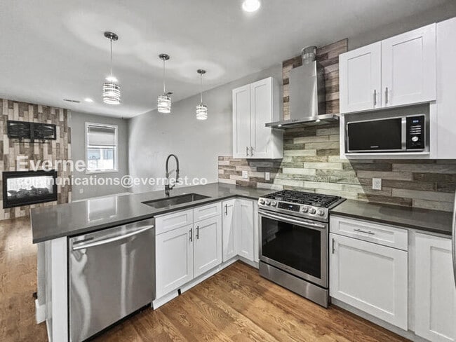 Photo - 1225 Perry St