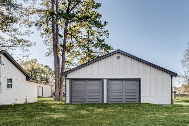 Photo - 18526 Fenske Rd