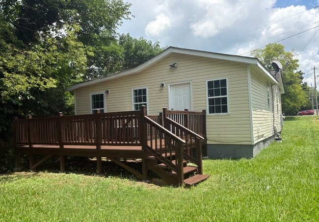 Photo - 410 Strand St