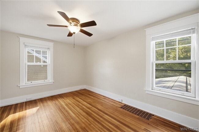 Building Photo - 259 California Dr