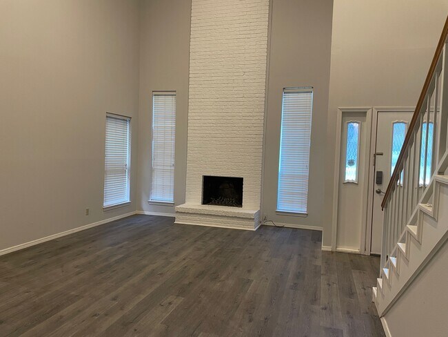 Photo - 3904 Clarke Ave