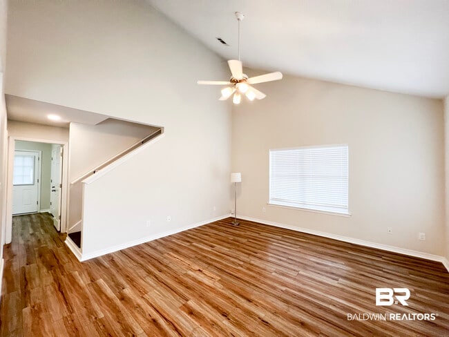 120 Covey Run Pl