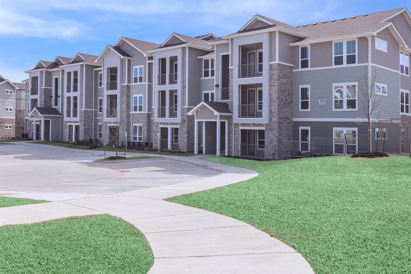 Photo - 5712 Azle Ave