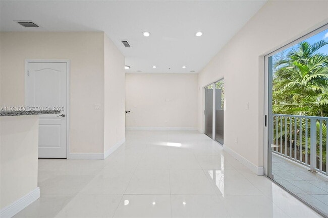 Photo - 2951 Virginia St