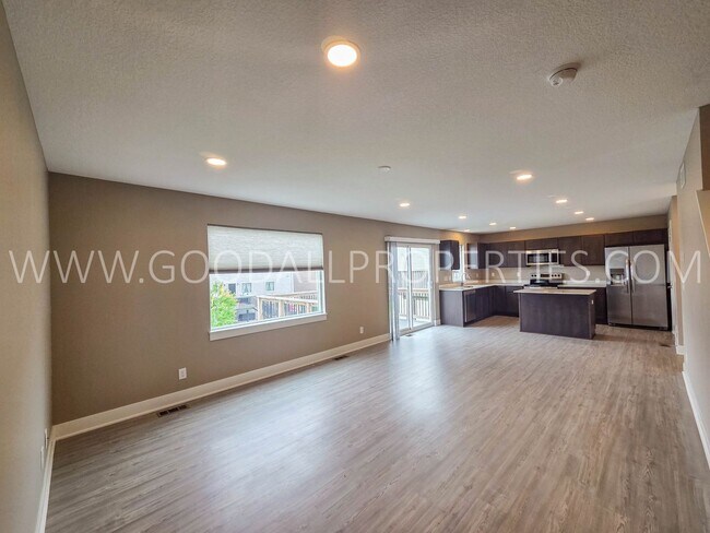 Photo - 4-Bedroom, 3.5-Bath Home with Walkout Finished Basement in Norwalk