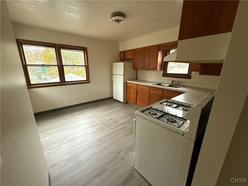 Photo - 483 Pleasantview Ave