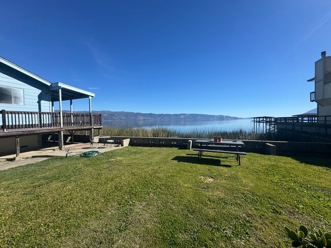 Photo - 3700 Lakeshore Blvd Unit B