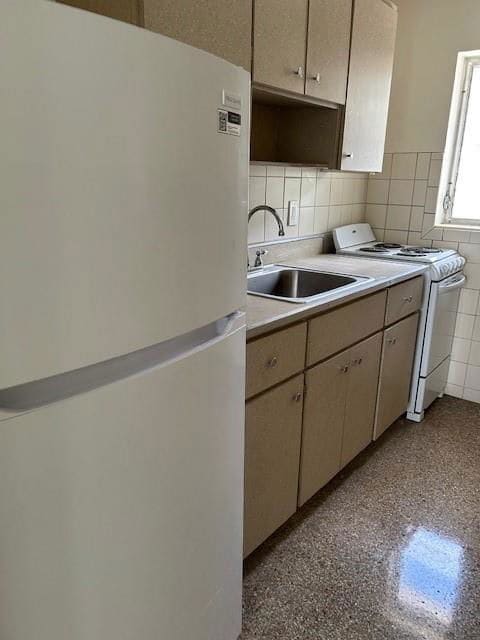 Building Photo - 305 SW 9th St Unit 2 Rental