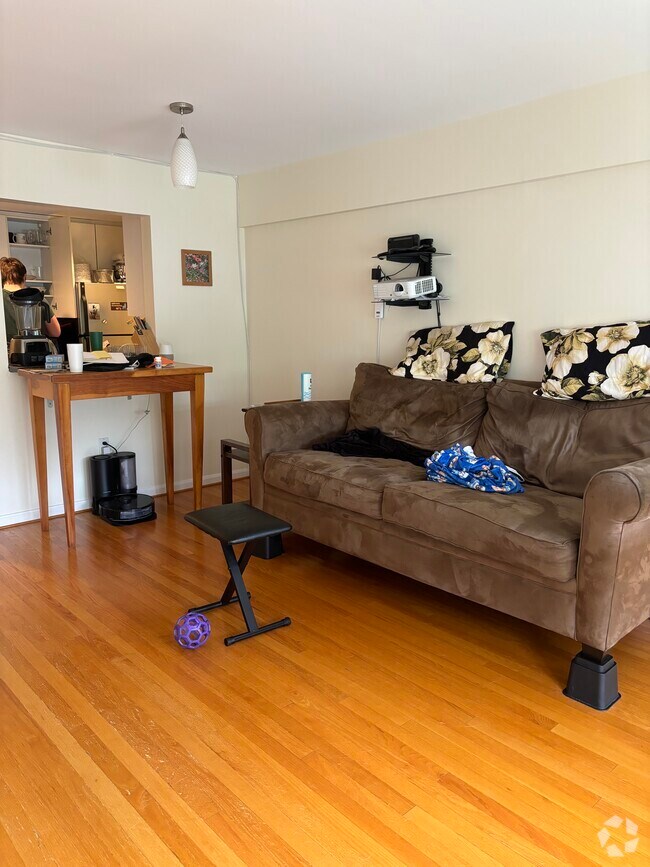 Building Photo - 931 Massachusetts Ave Unit 403 Rental