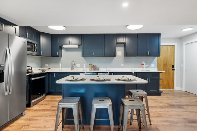 Building Photo - 1606 Cottonwood Dr Unit 16S Rental