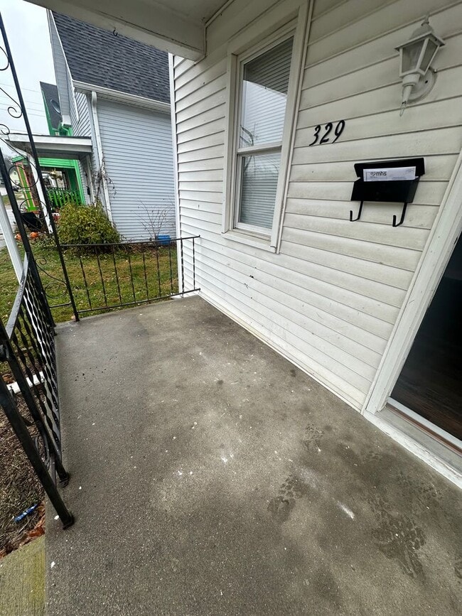 Photo - 3 Bedroom, Main Level Primary Bedroom