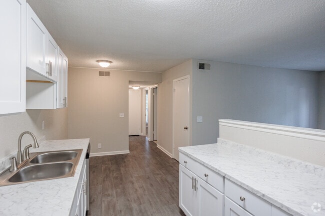 2BR, 1BA - 950SF.- Kitchen - Kingwood